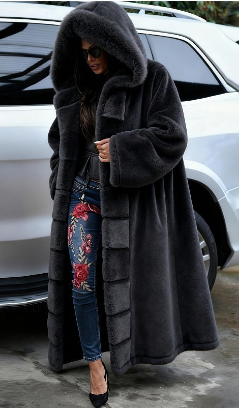 Faux Fur Coat Women Long Hooded Fur Coat detail